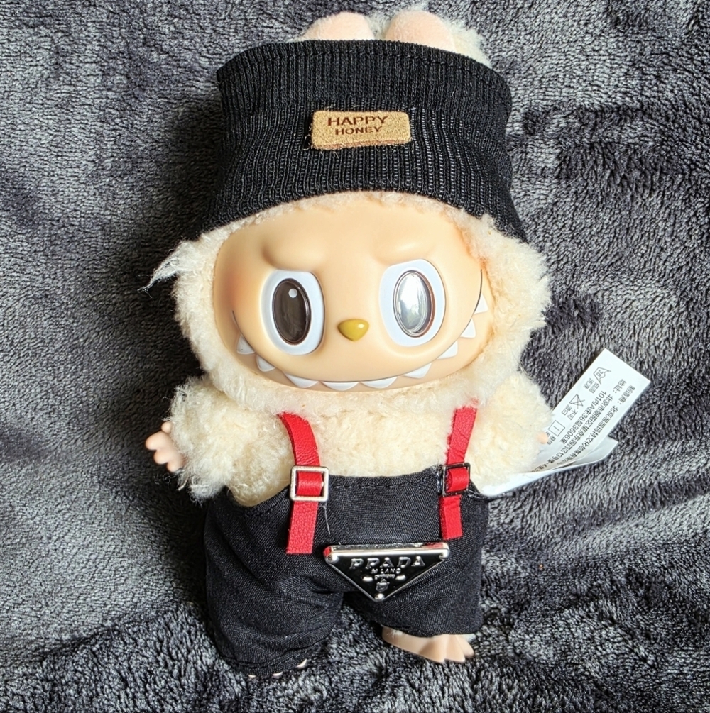 New the monsters labubu 's macaron / have a seat / big into energy outfit/ set - Picture 2 of 5